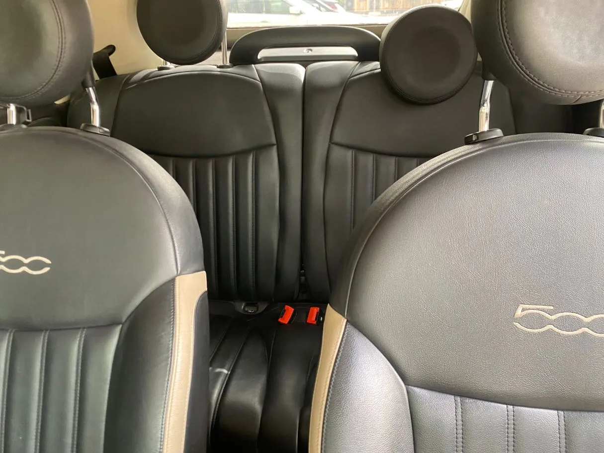 Car image 12