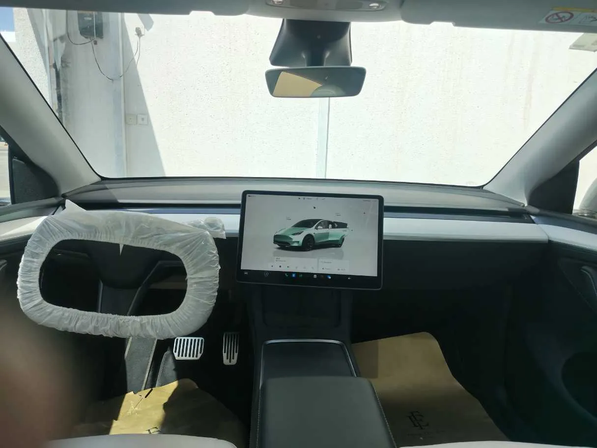 Car image 22