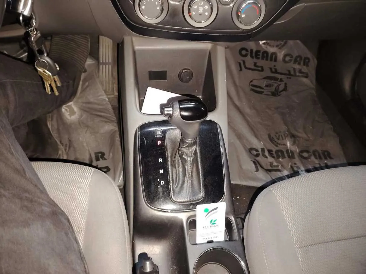 Car image 28
