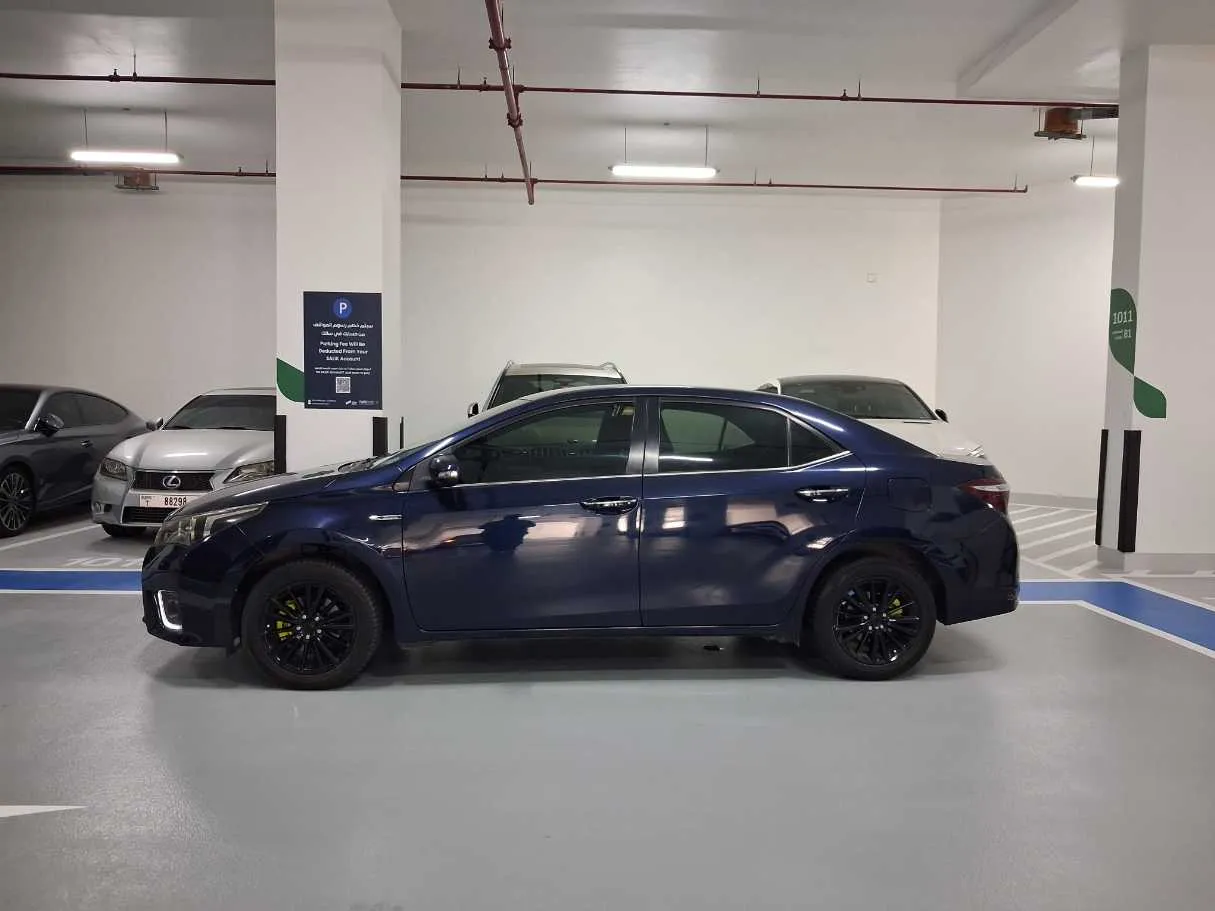 Car image 8