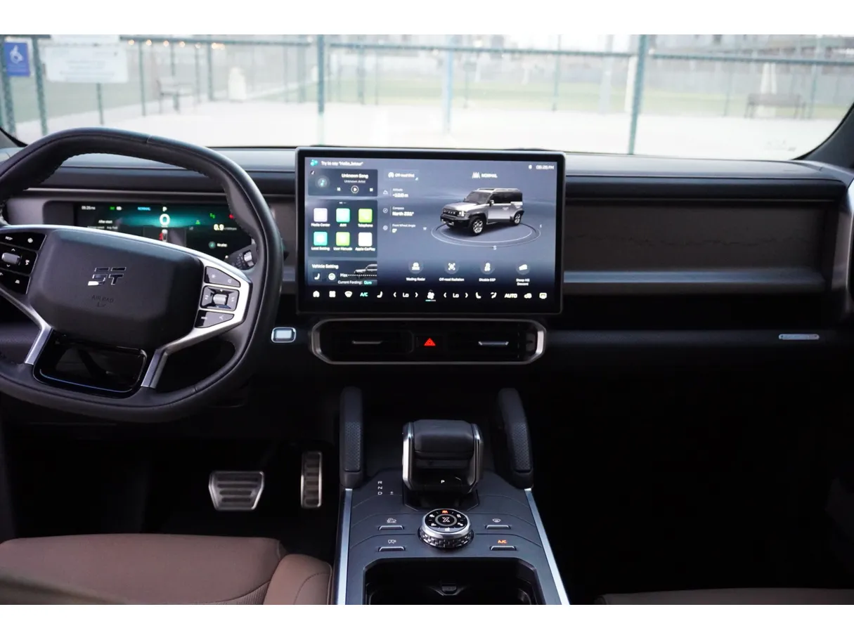 Car image 5