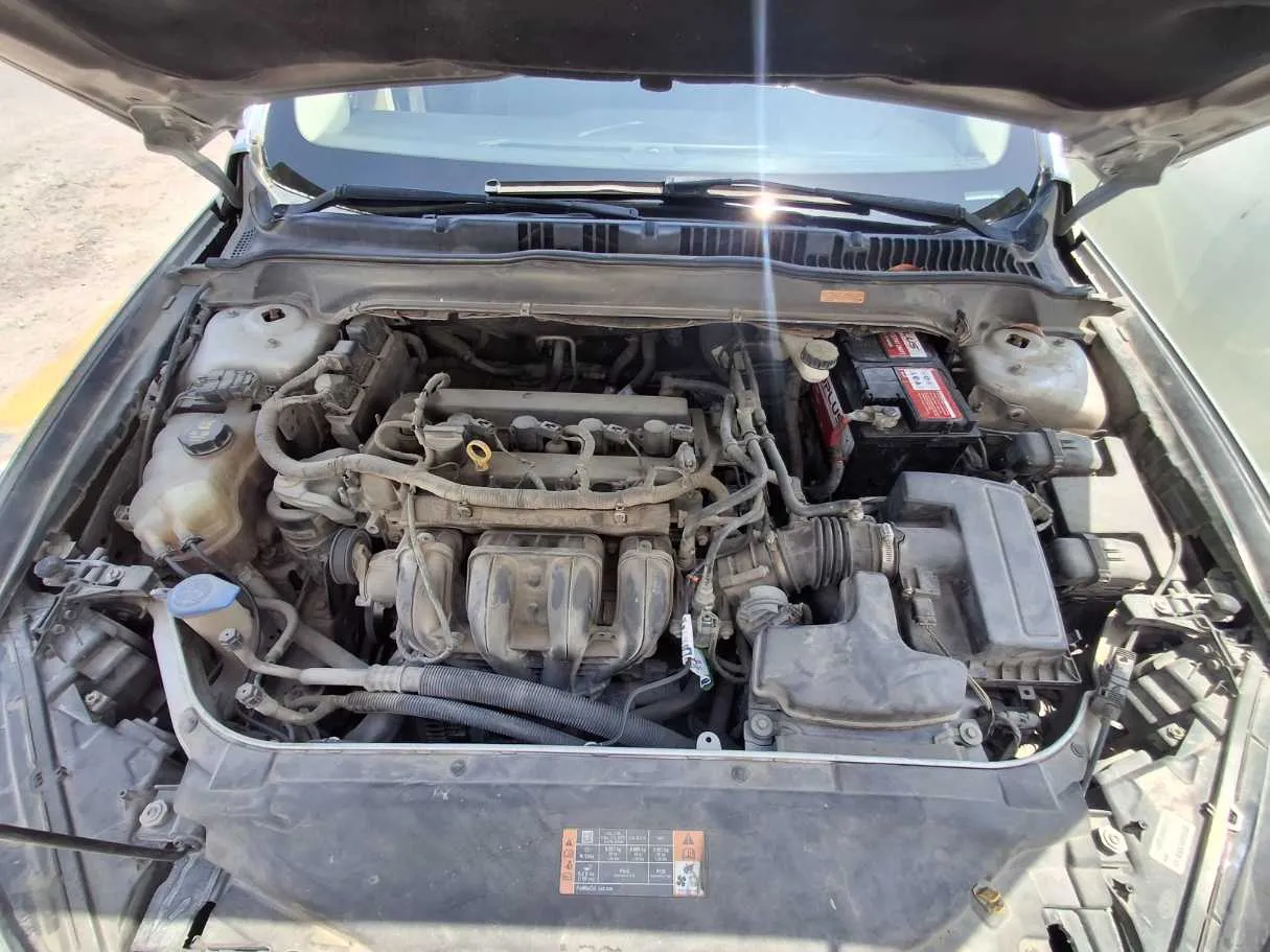 Car image 12