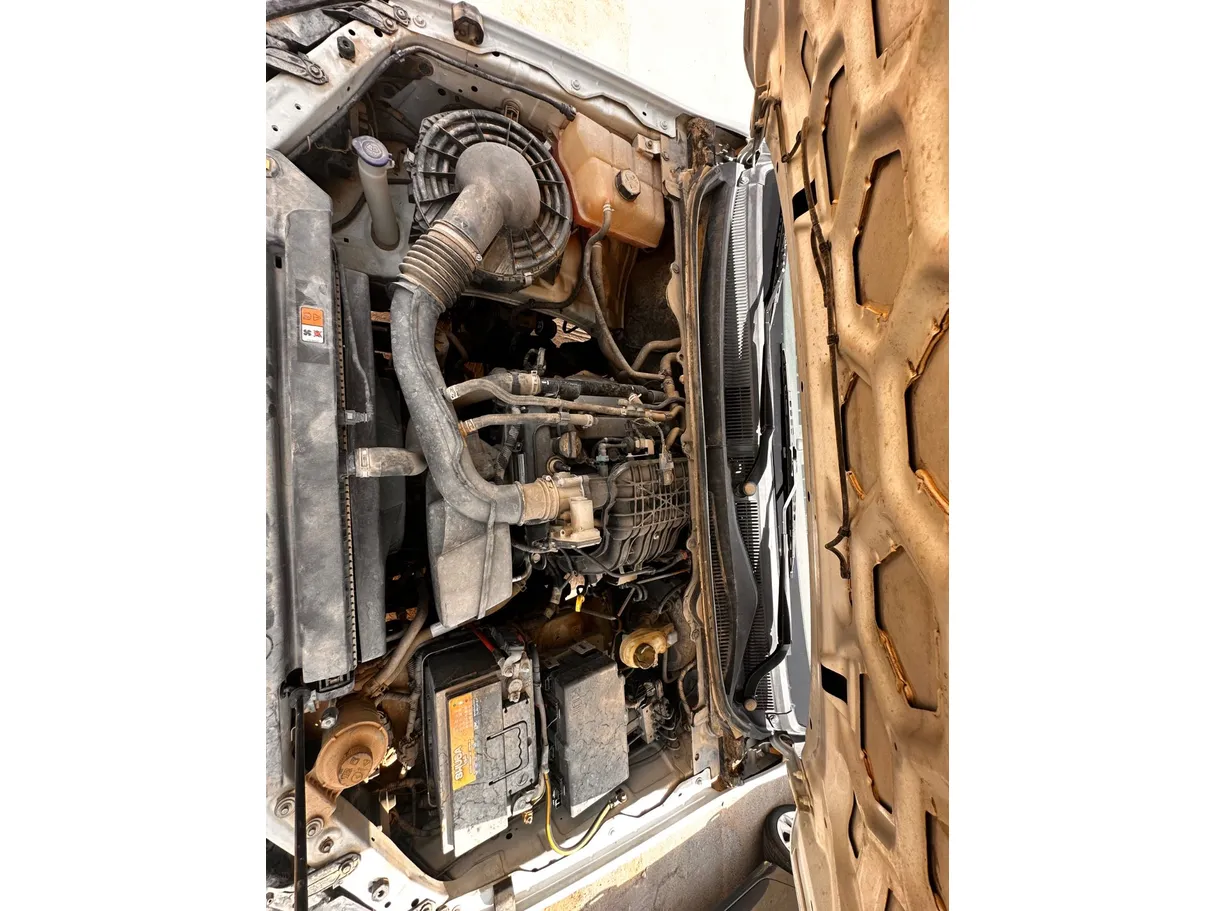 Car image 24