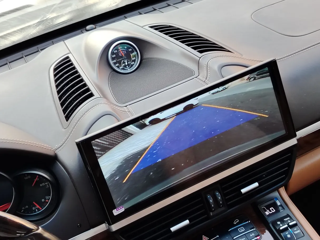 Car image 29