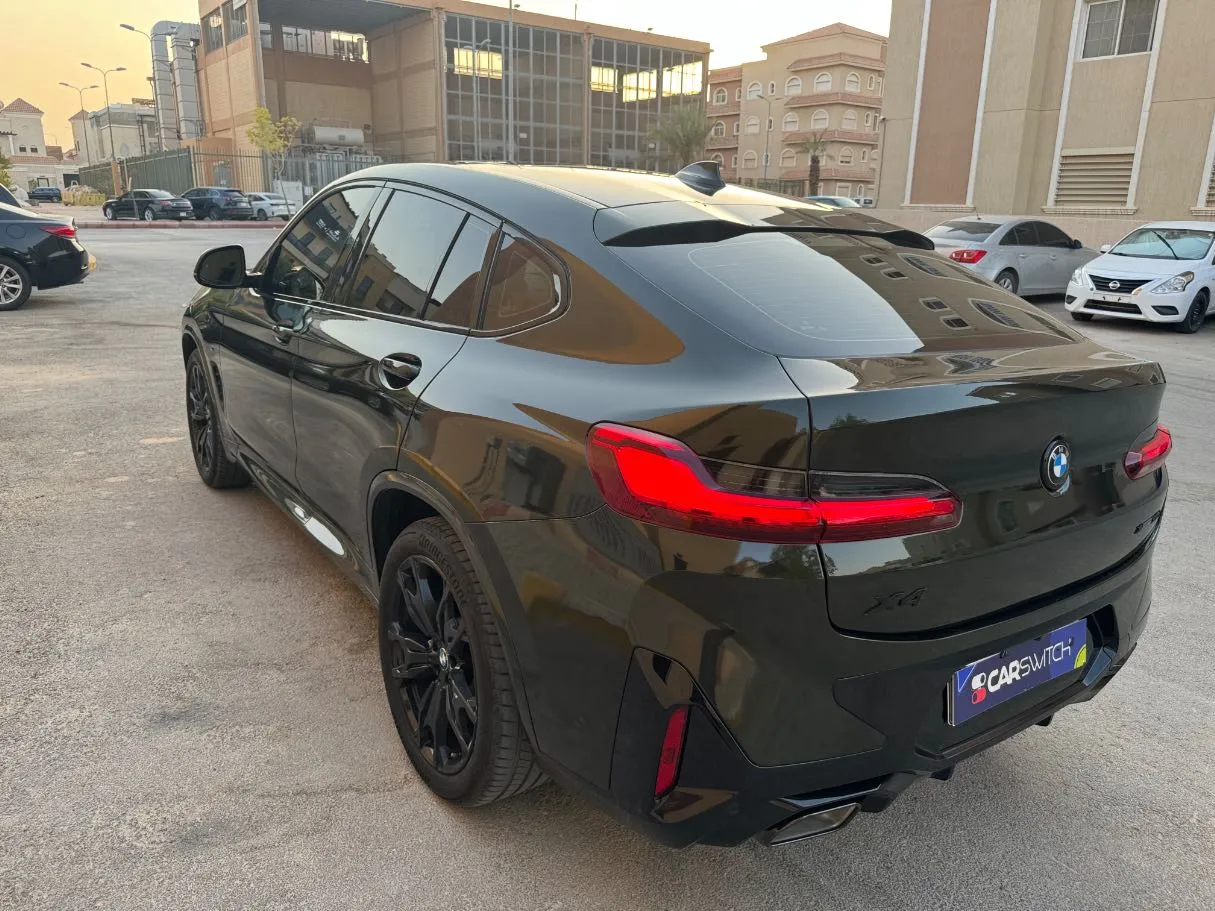 Car image 7