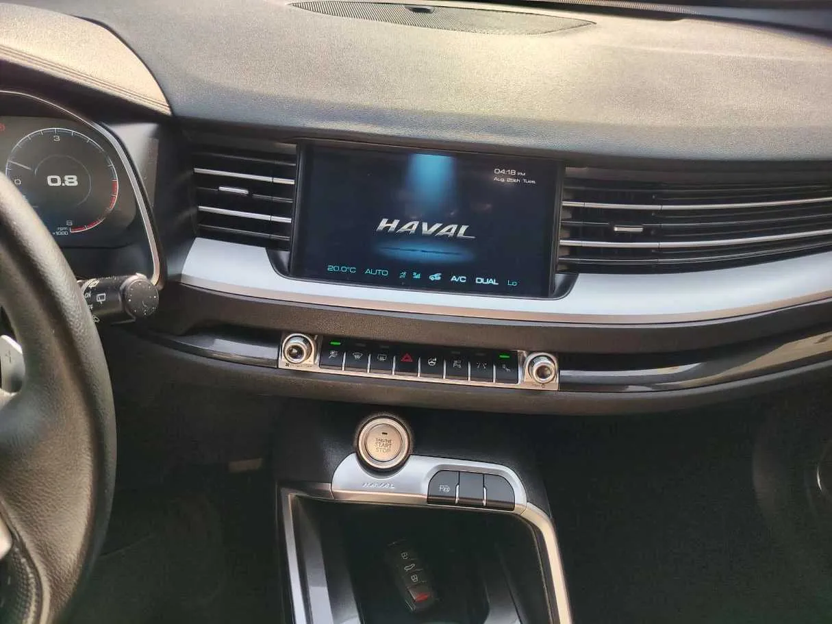 Car image 26