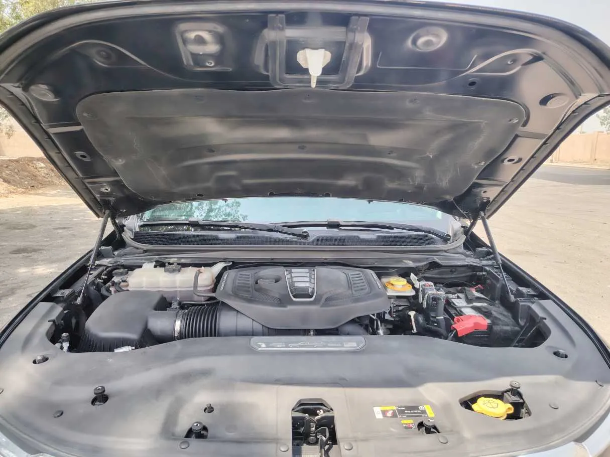 Car image 40