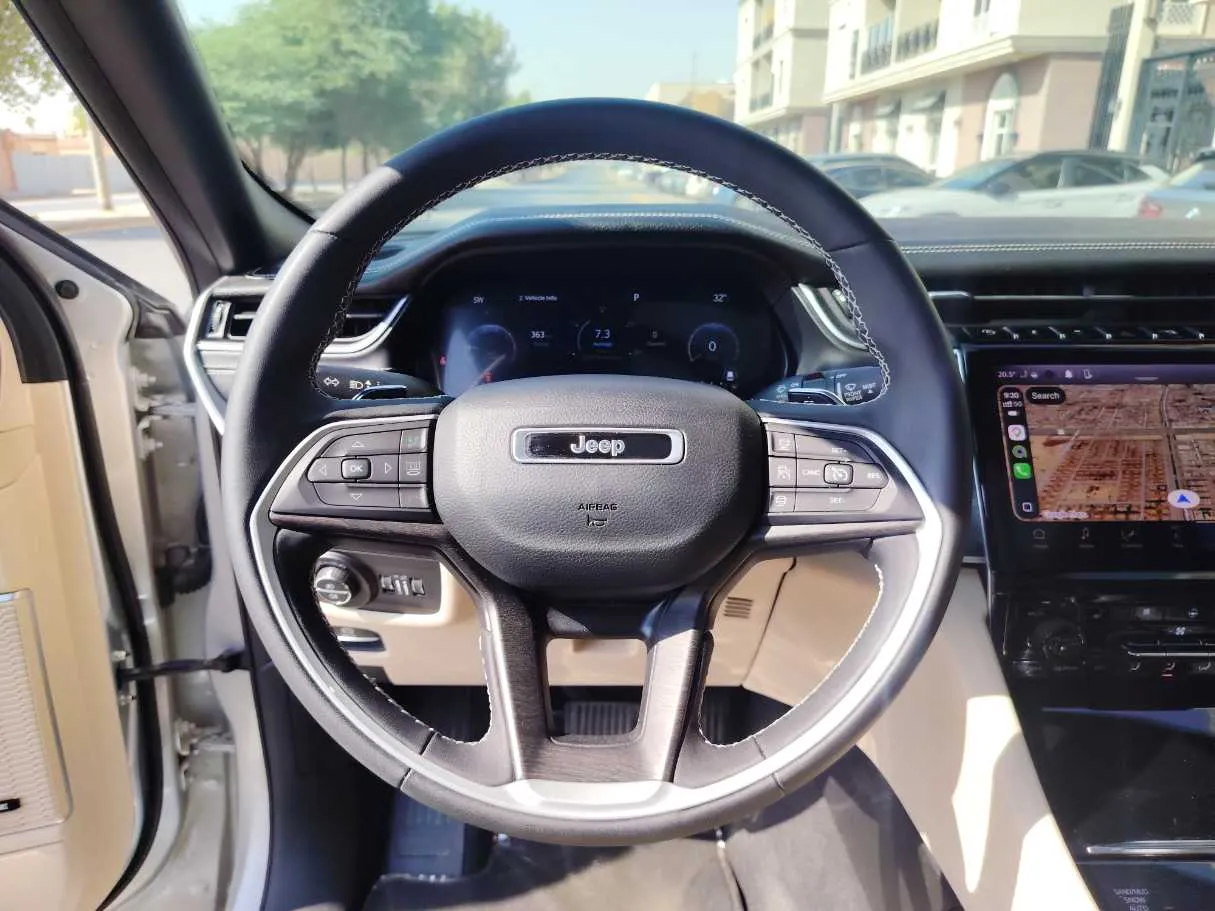 Car image 22