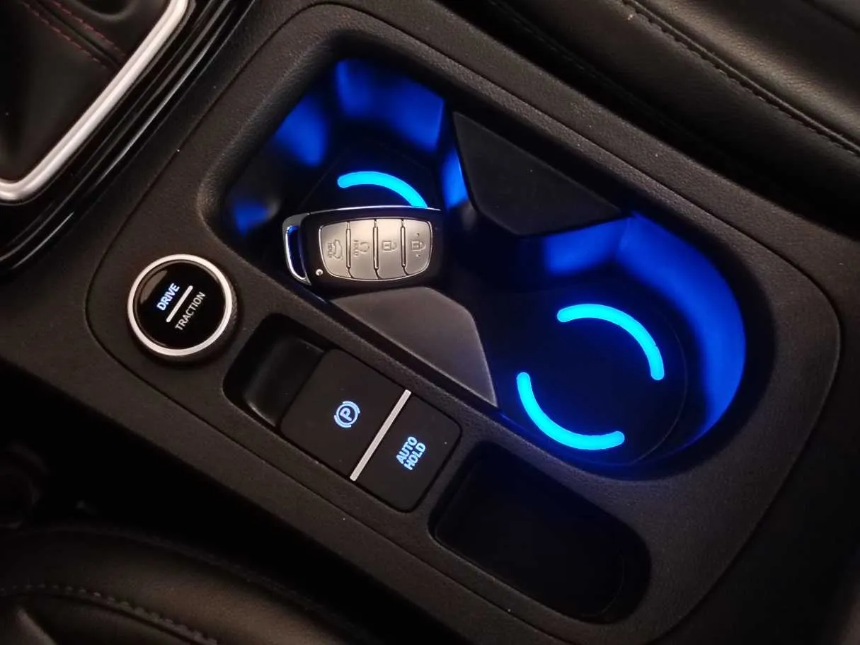 Car image 26