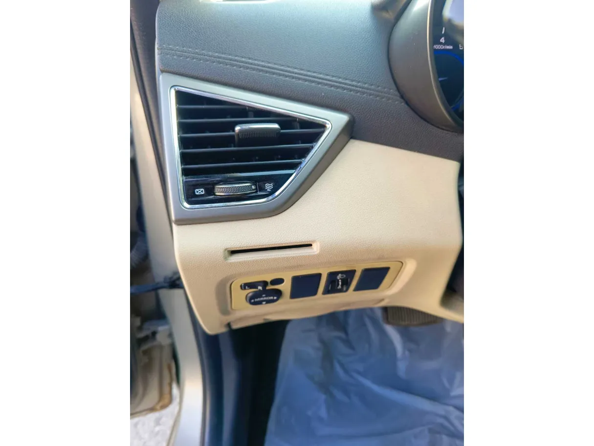 Car image 29