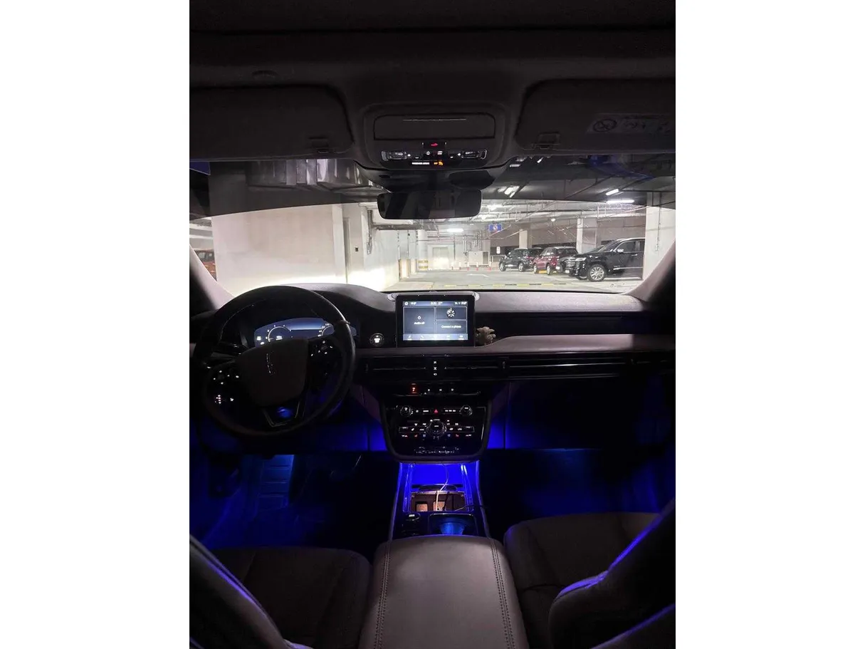 Car image 10