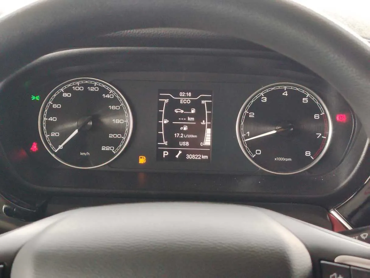 Car image 26