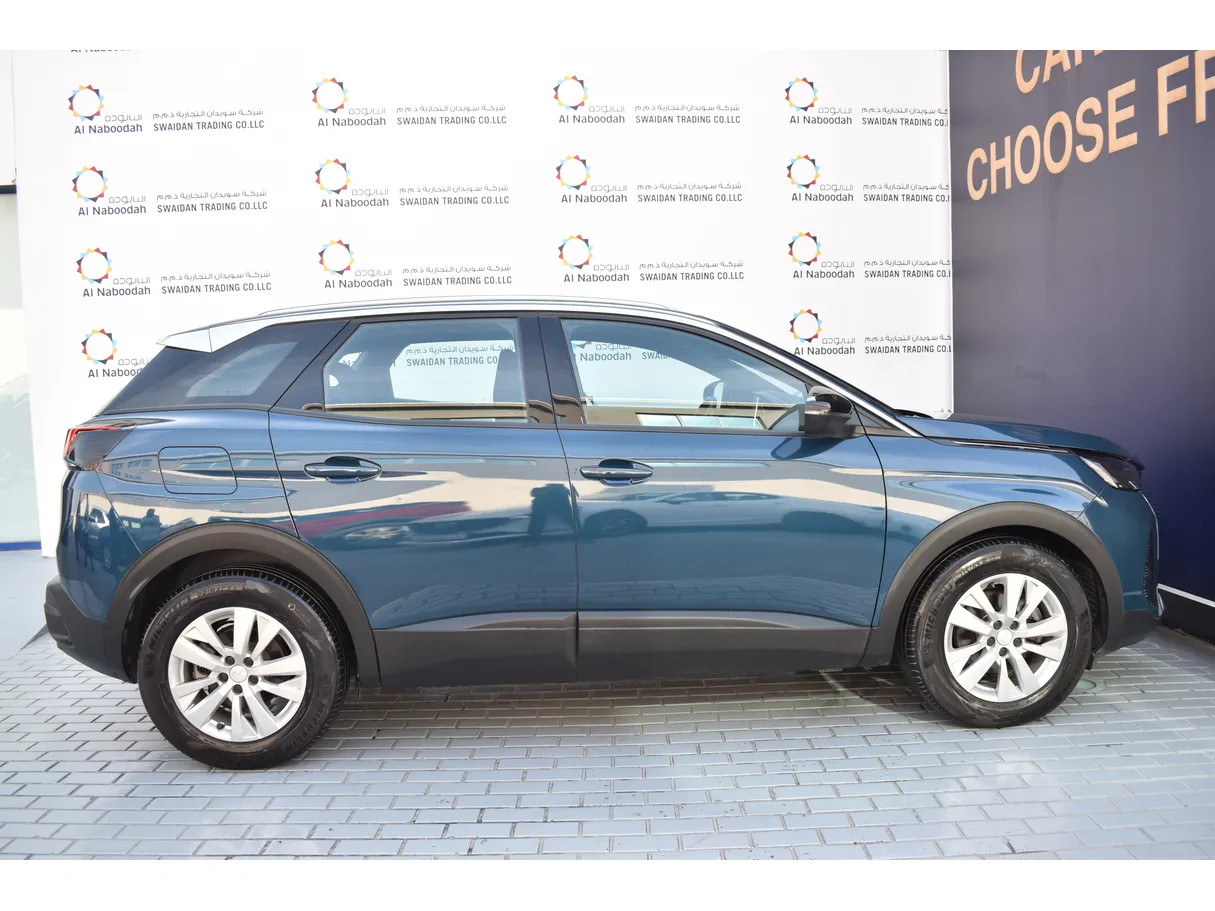 Car image 9