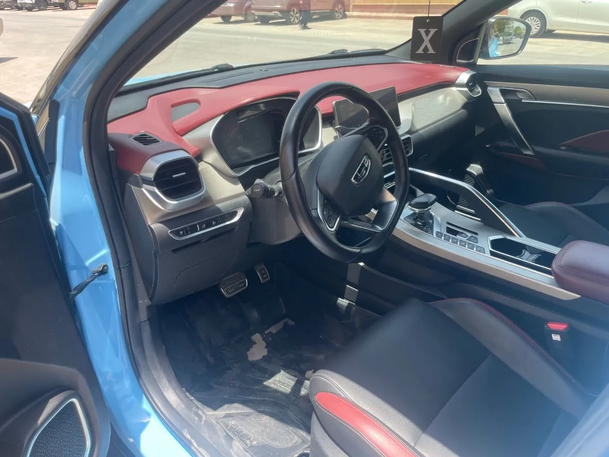 Car image 11