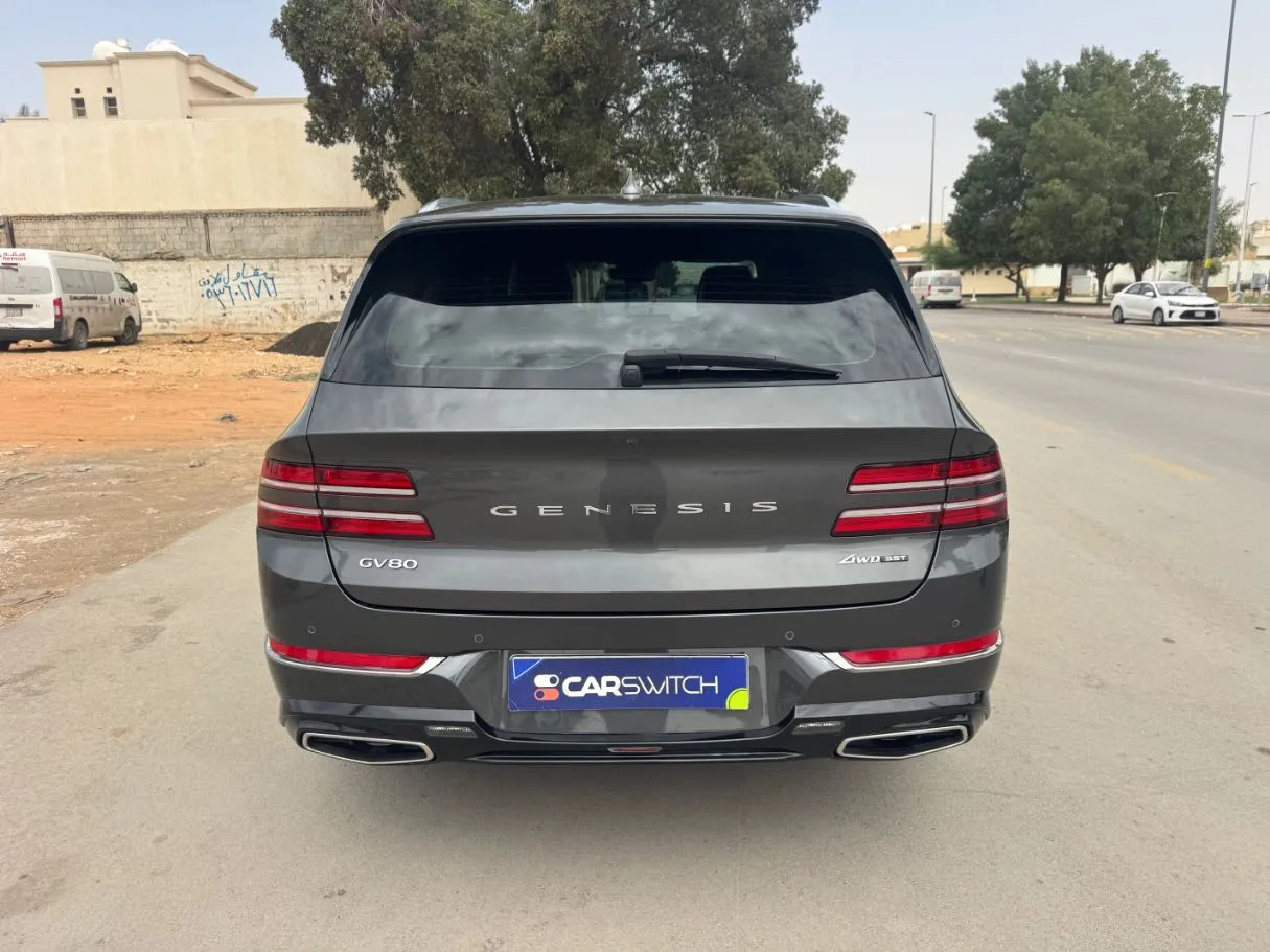 Car image 6