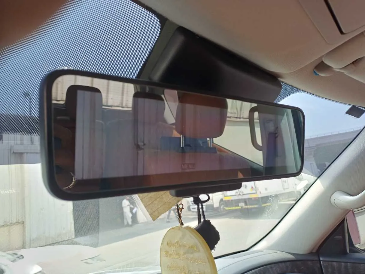 Car image 23