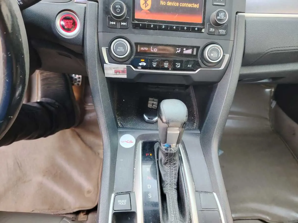 Car image 24