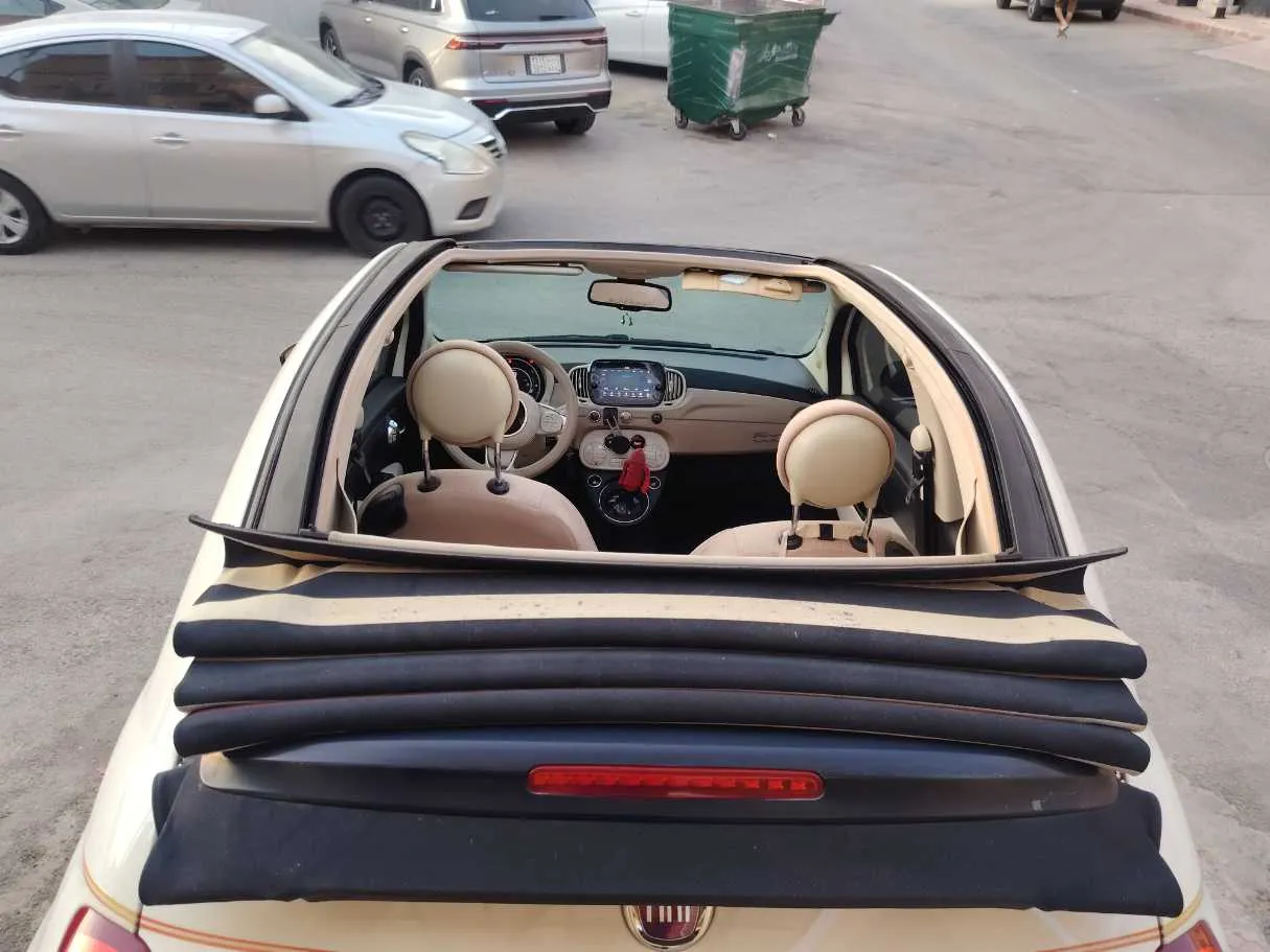 Car image 15