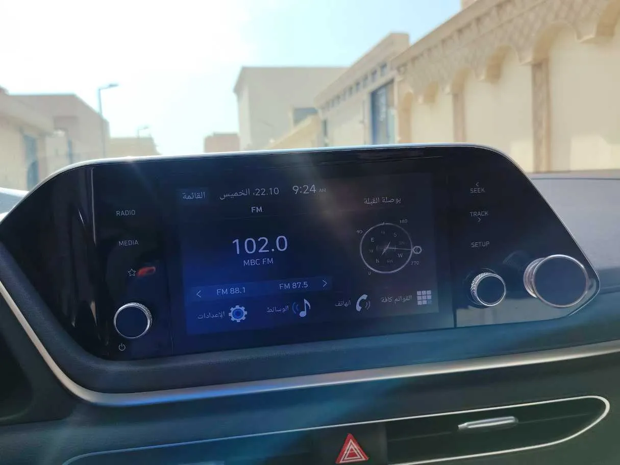 Car image 18