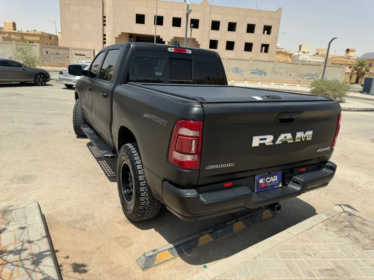Car image 7