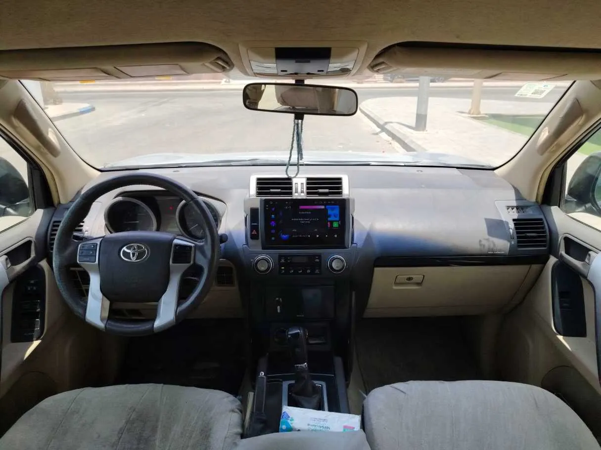 Car image 17
