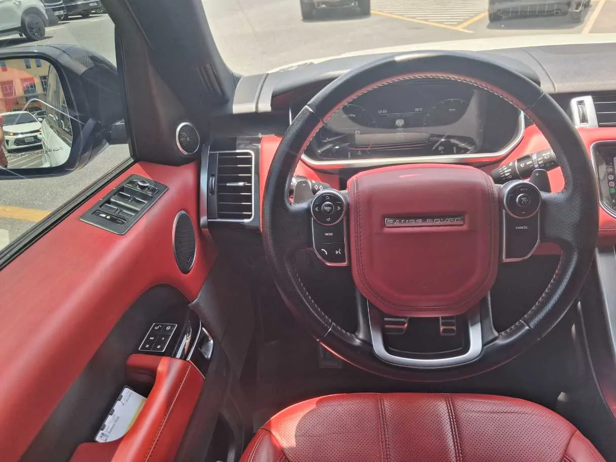 Car image 13