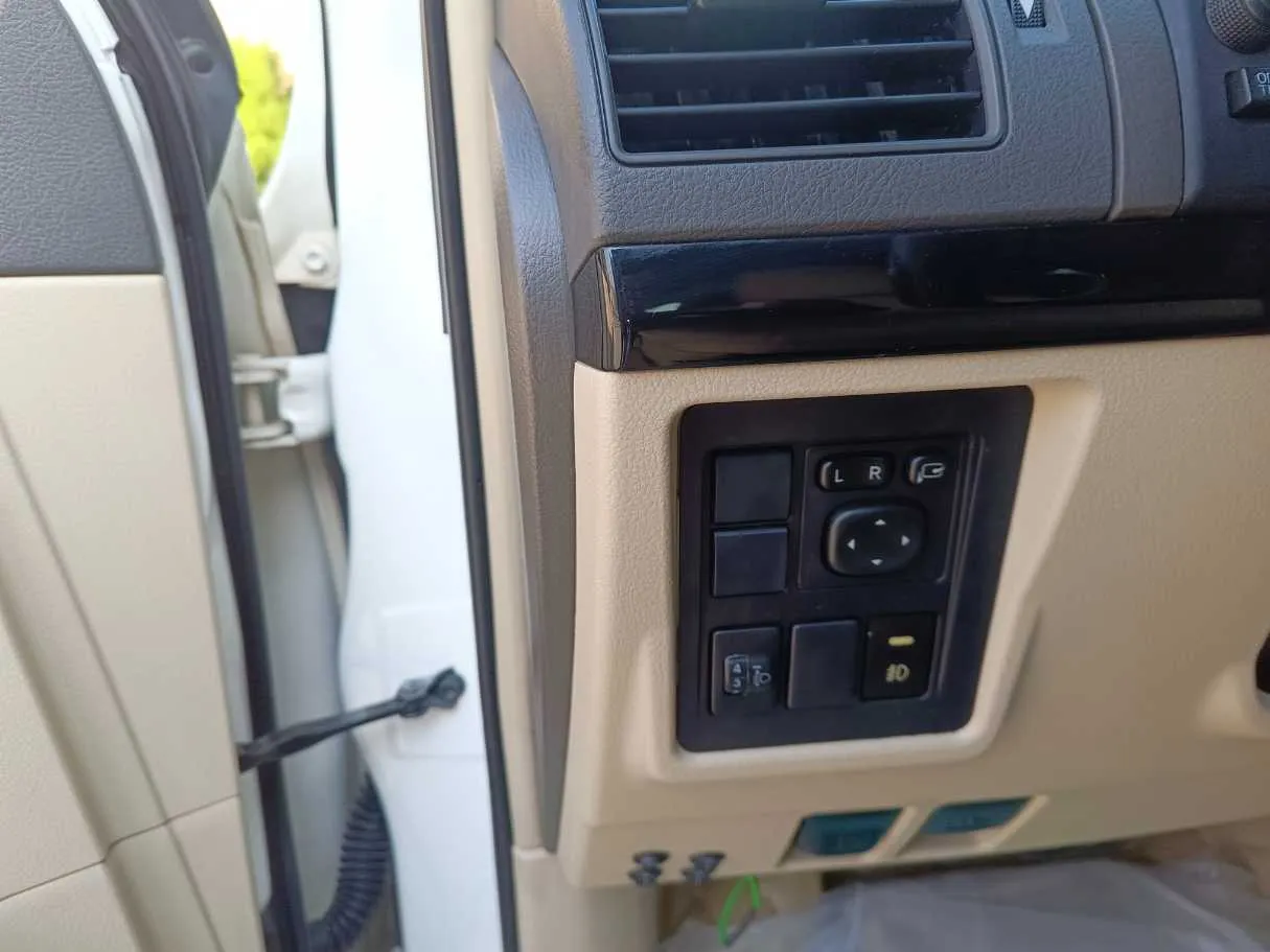 Car image 33