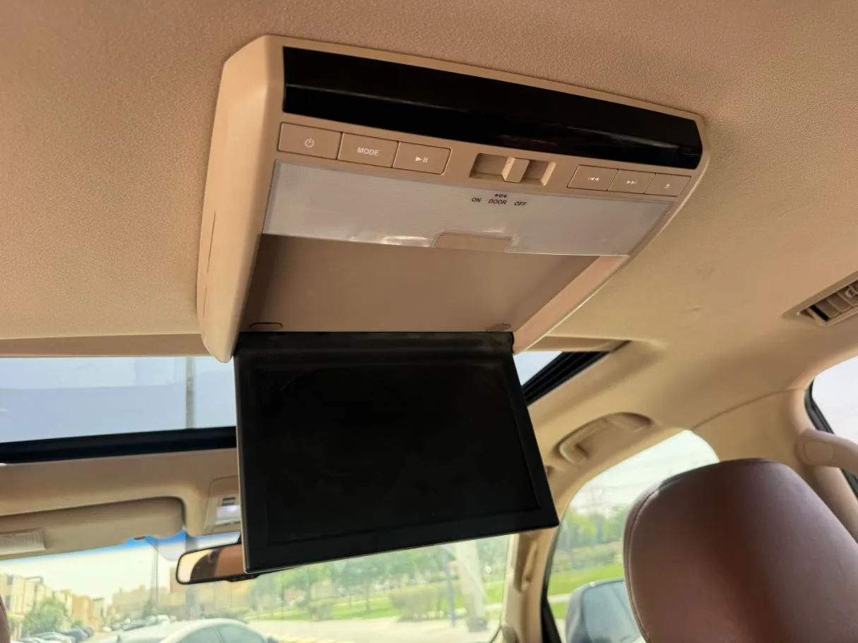 Car image 21