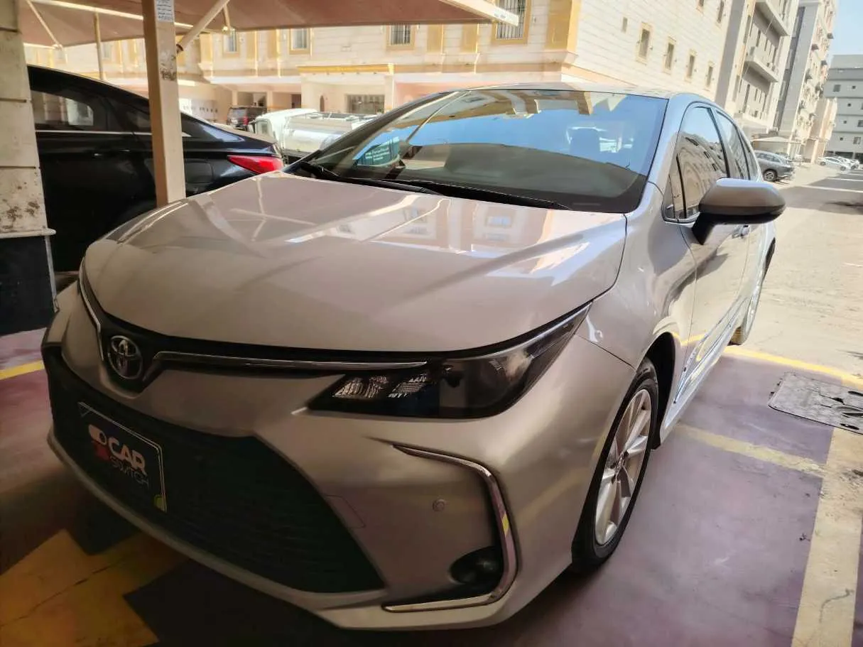Car image 25