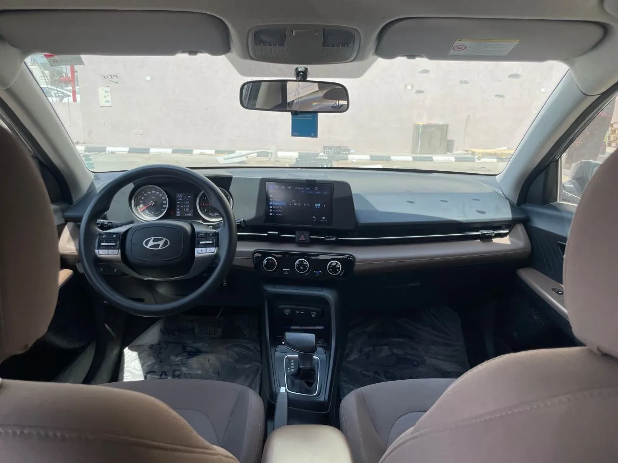 Car image 17