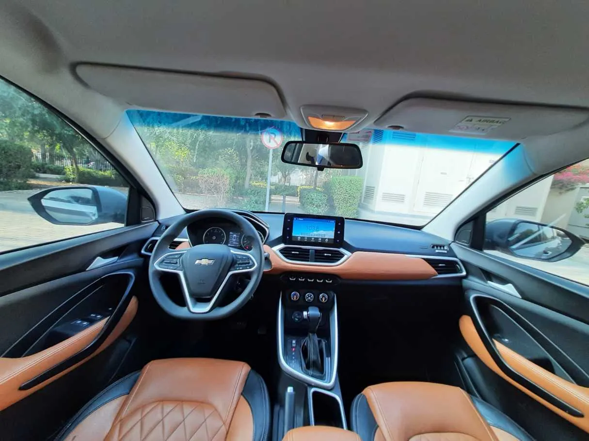 Car image 14