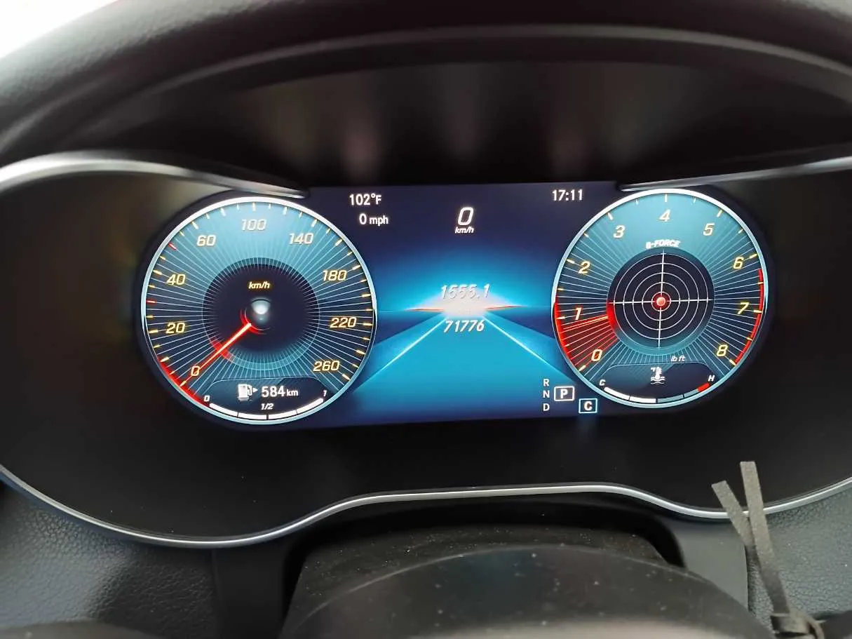 Car image 14
