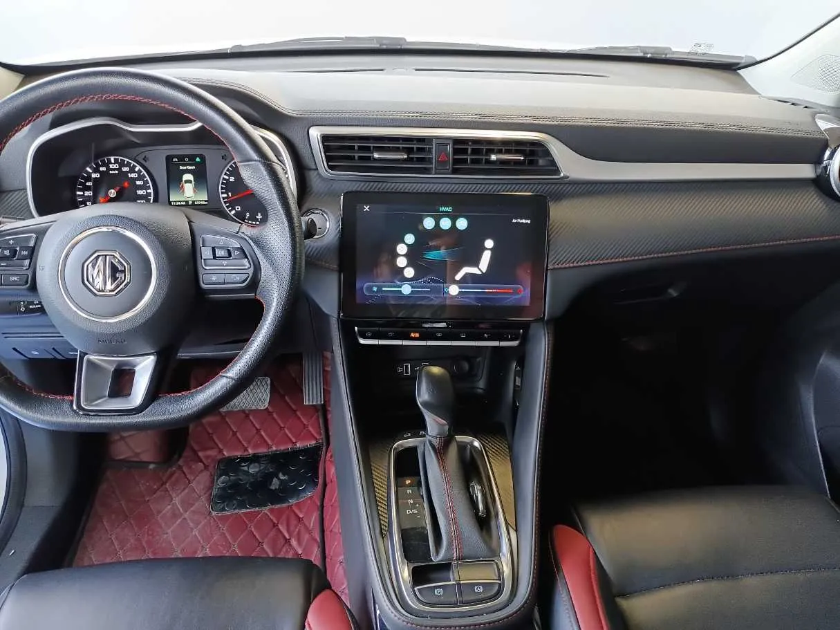Car image 15
