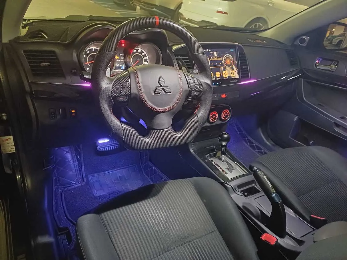 Car image 11