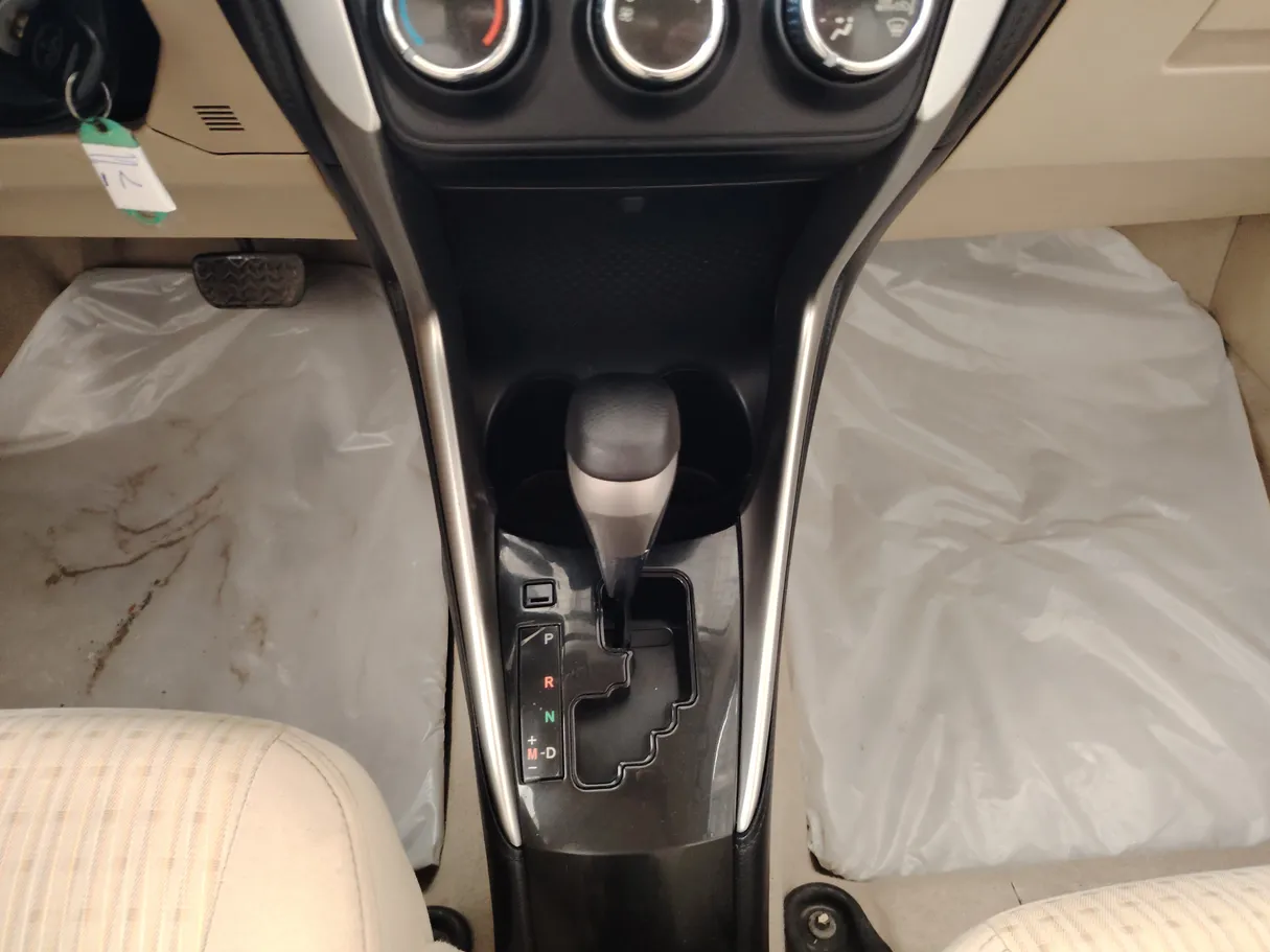 Car image 22