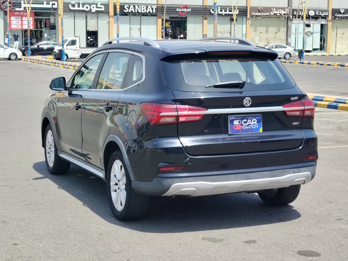 Car image 7