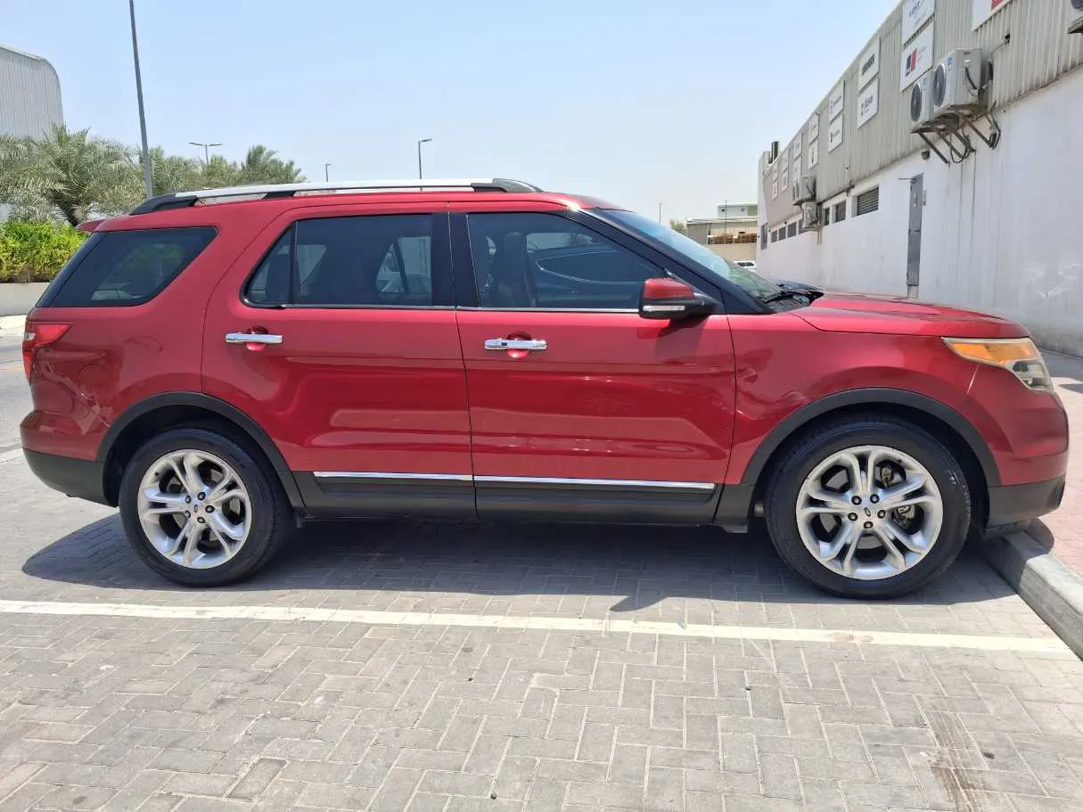 Car image 8