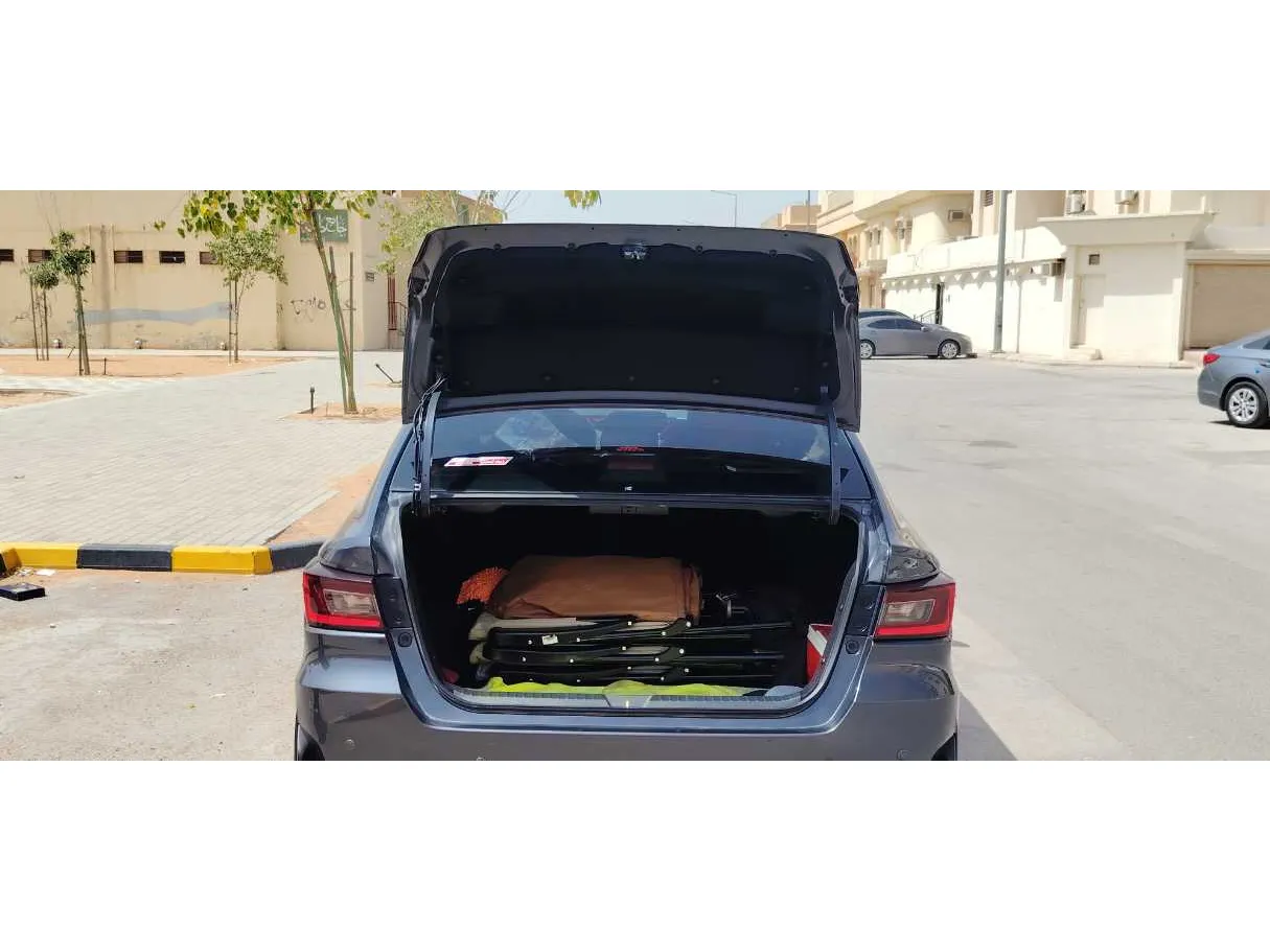Car image 22