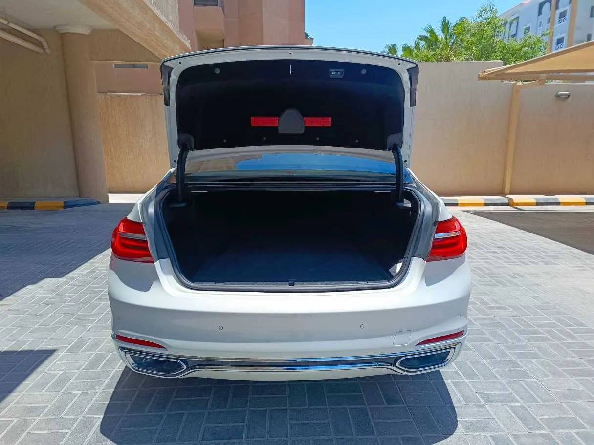 Car image 31