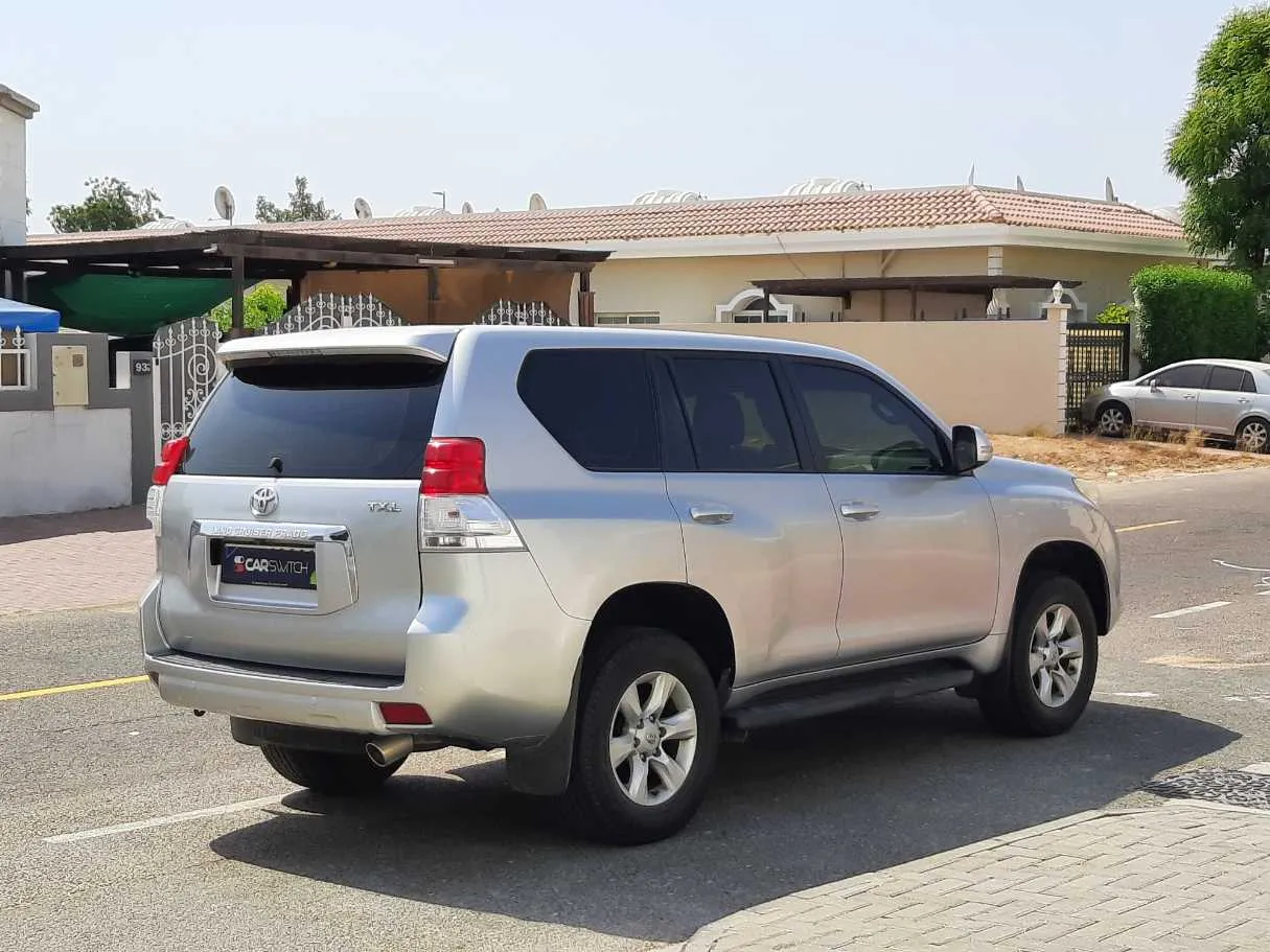 Car image 5