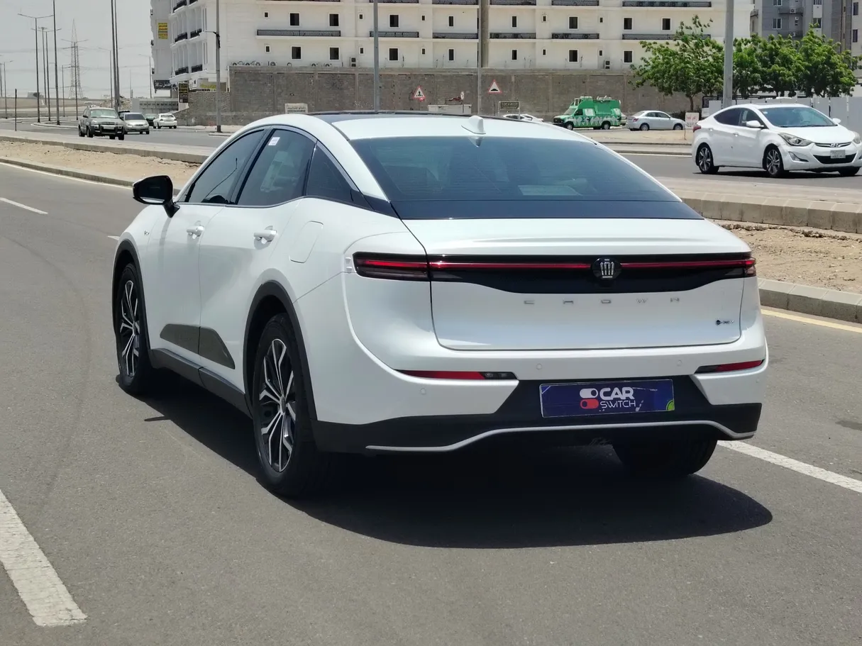 Car image 7