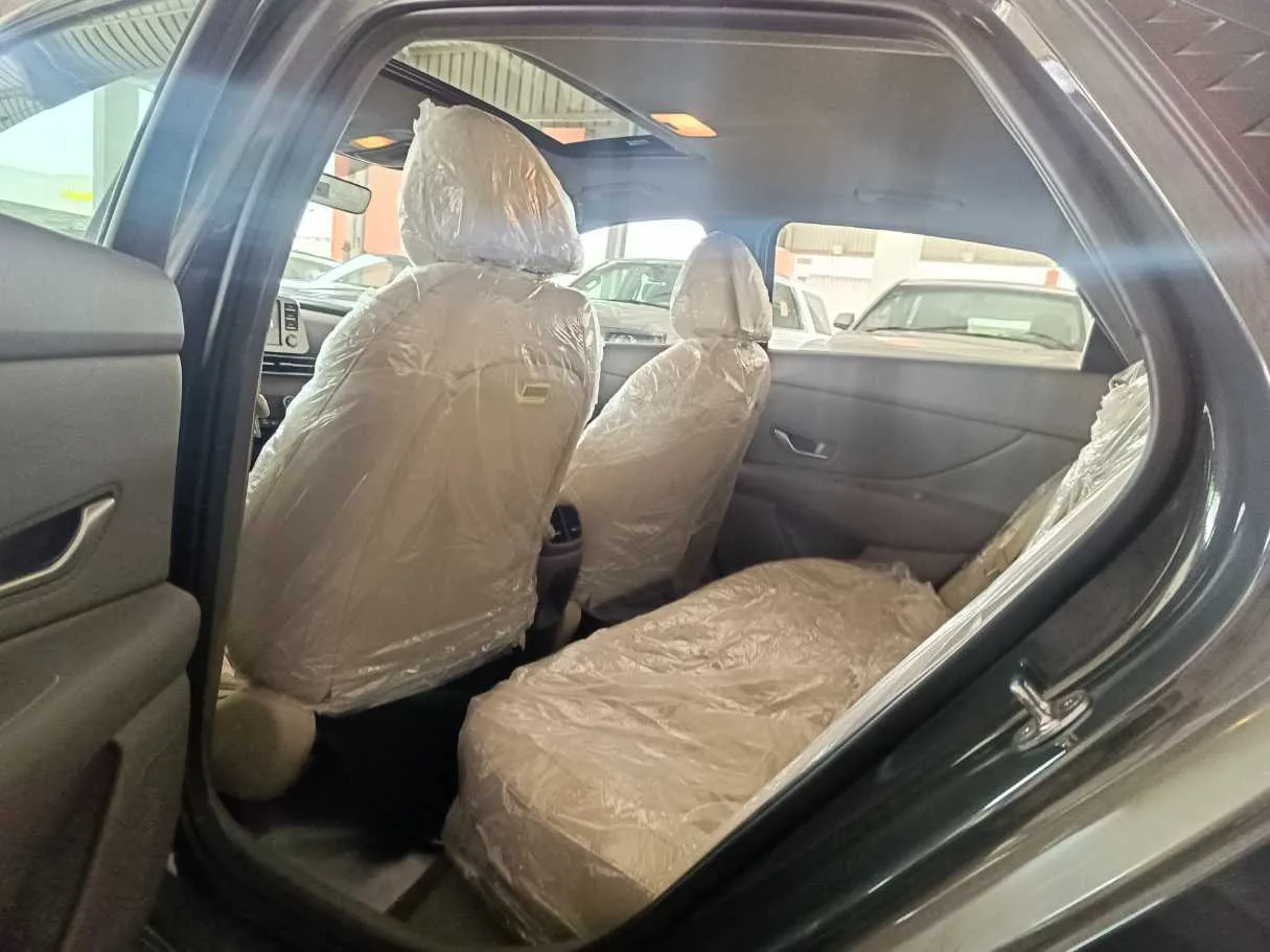 Car image 21