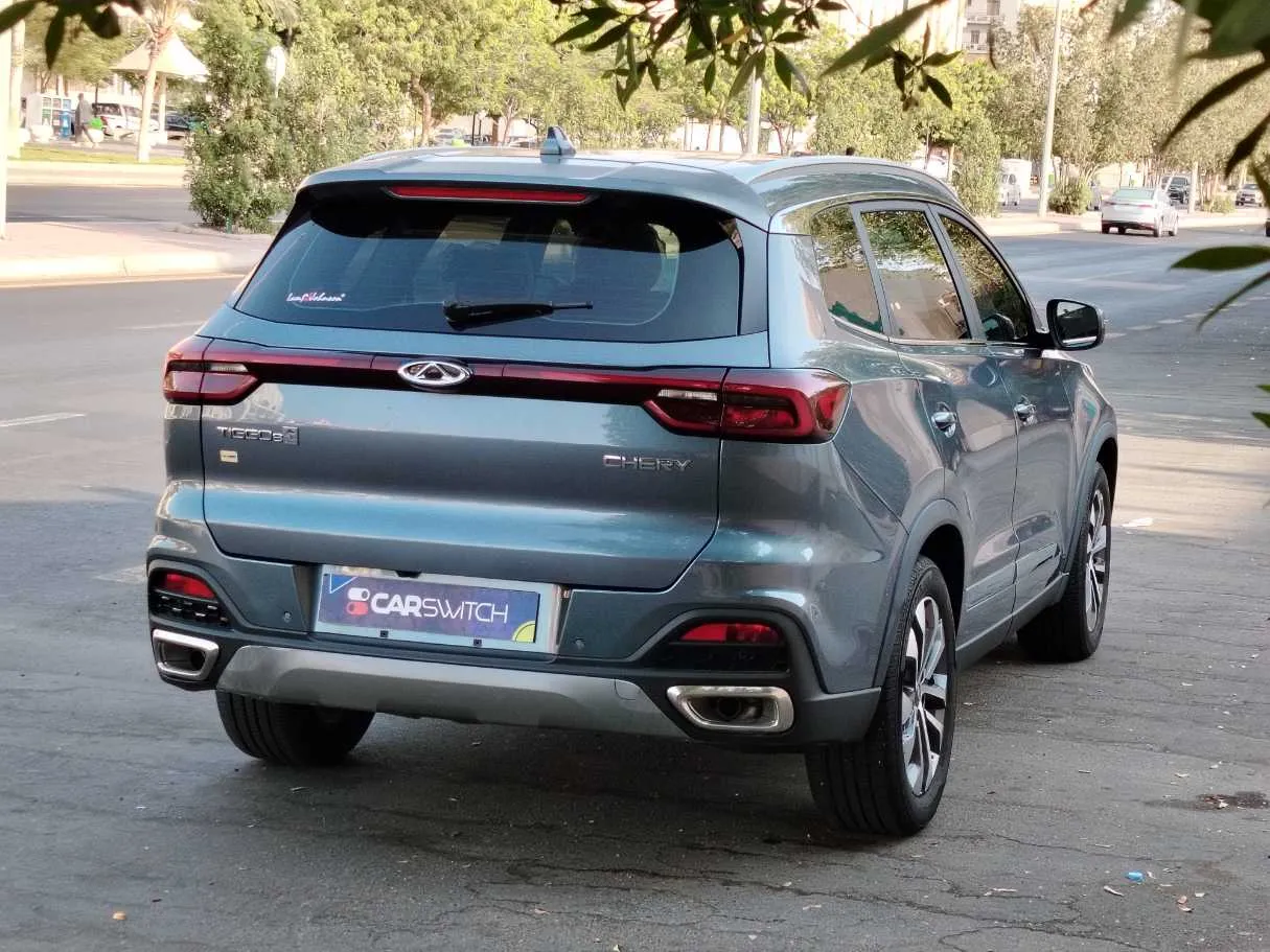 Car image 5