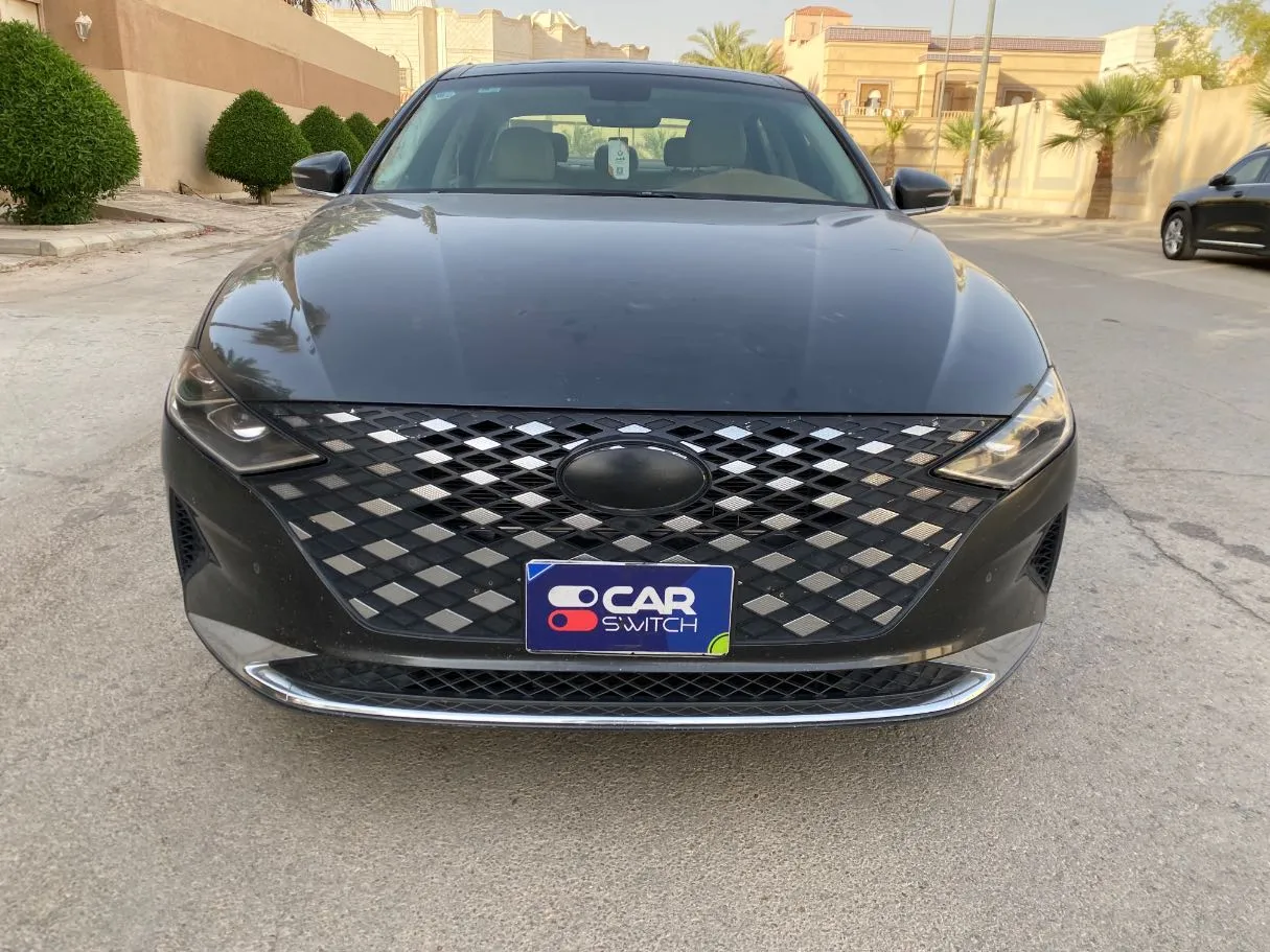 Car image 2