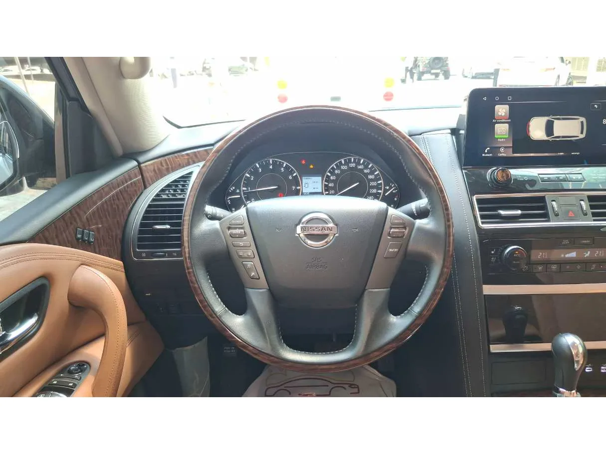 Car image 17