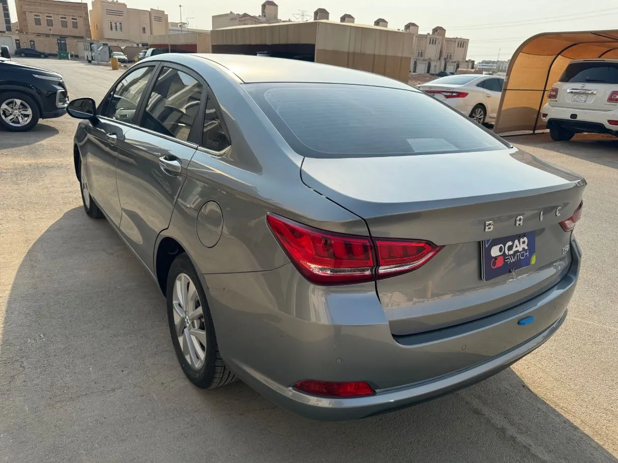 Car image 7