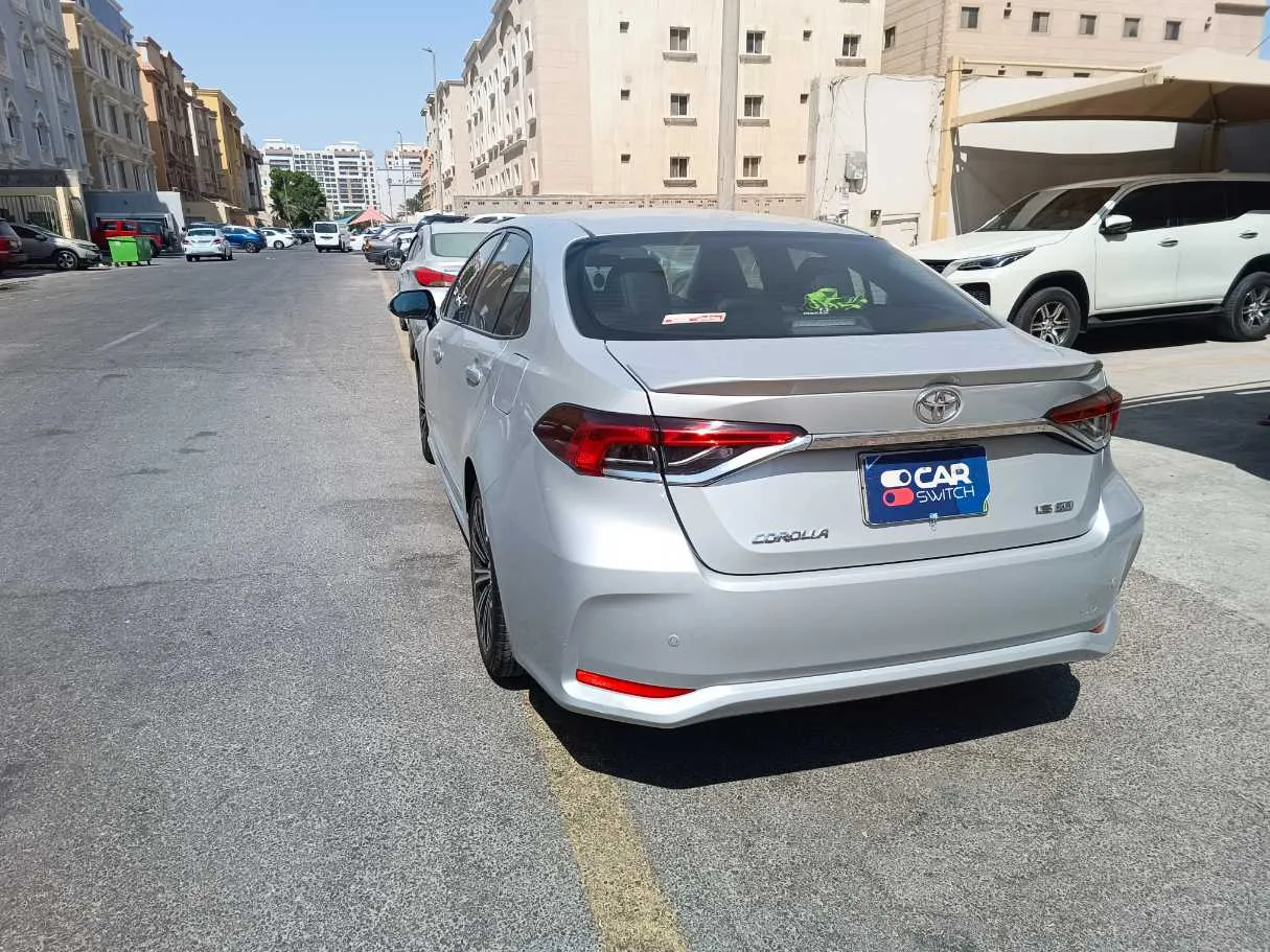 Car image 7