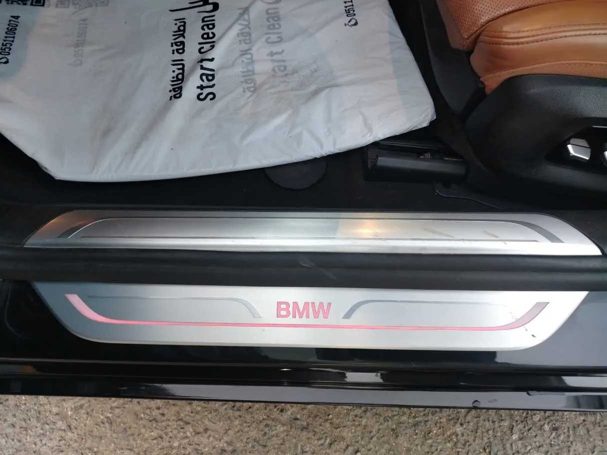 Car image 36