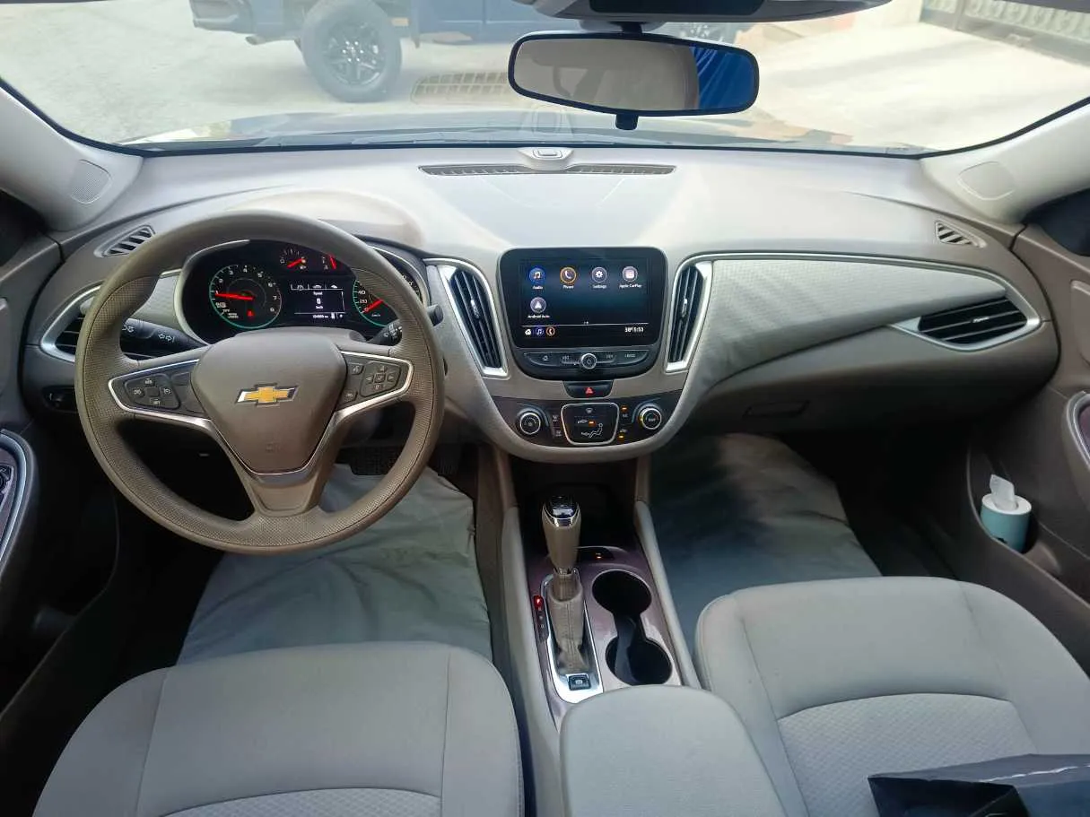 Car image 20