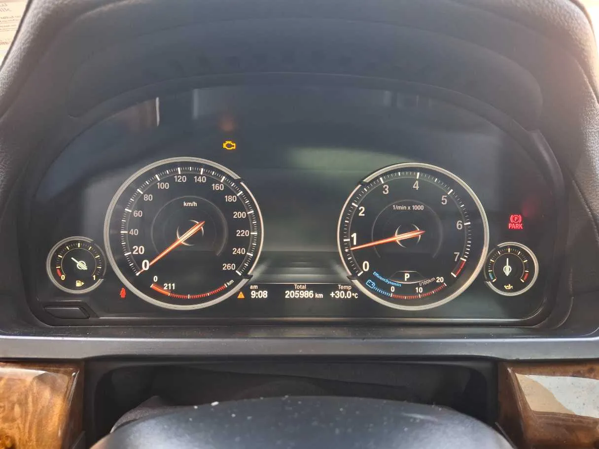 Car image 17